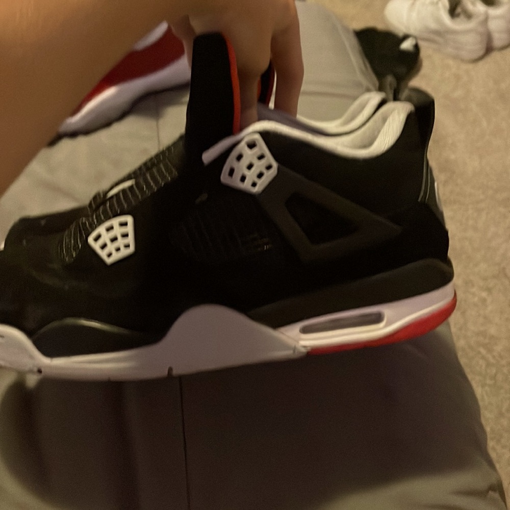 Jordan 4 breds
